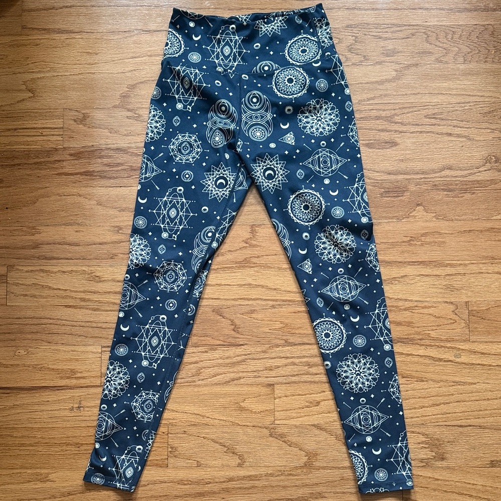 Magical mystical witchy print navy leggings